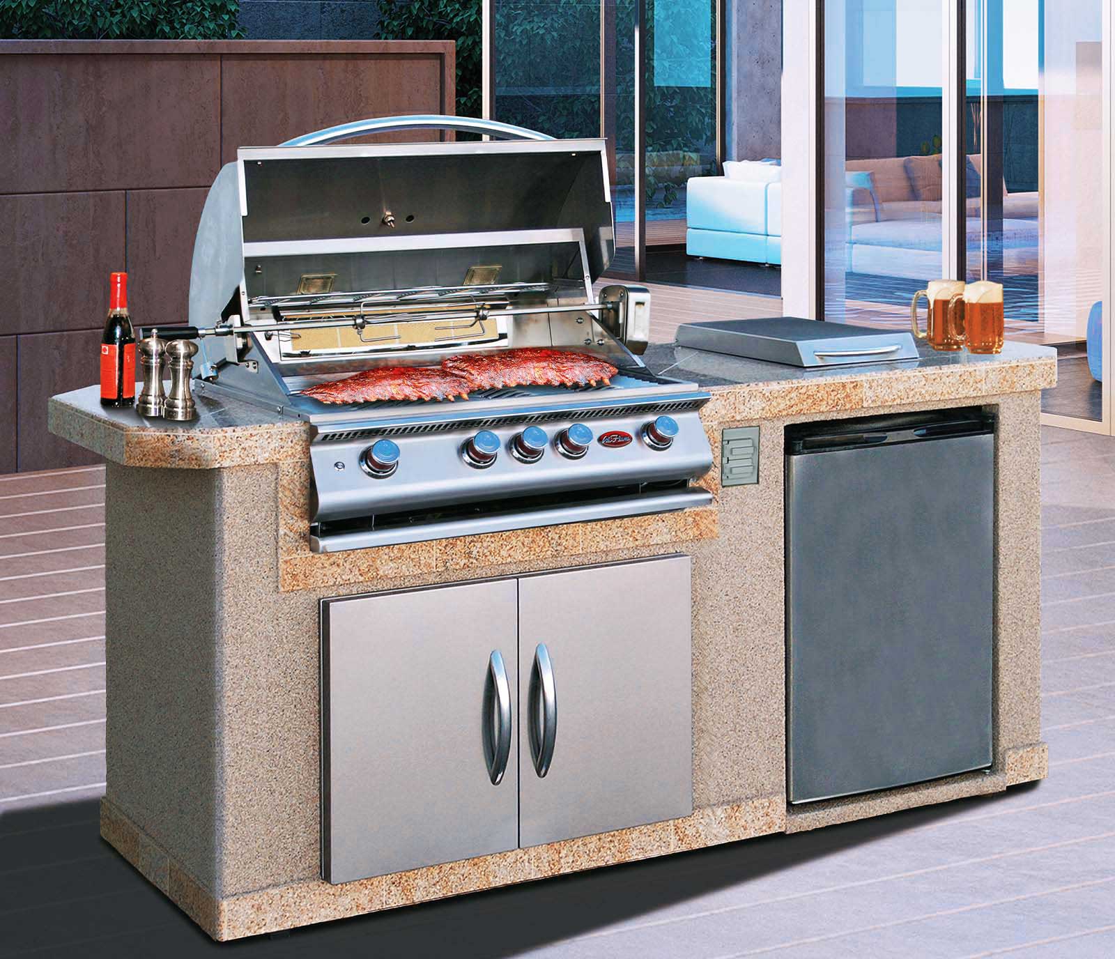 Outdoor BBQ Kitchen & Grill Island w/ Fridge & Sink - BullBBQ